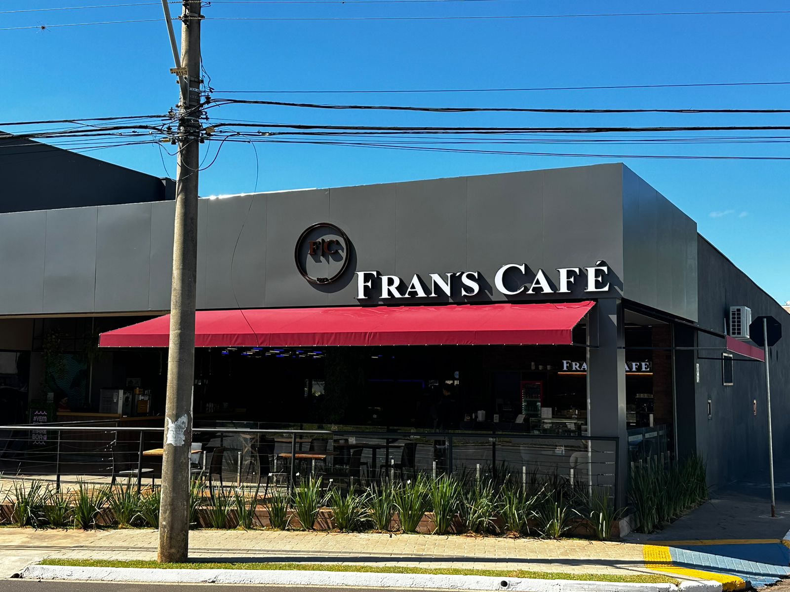 Fran’s Café volta a Minas Gerais com quatro novas lojas